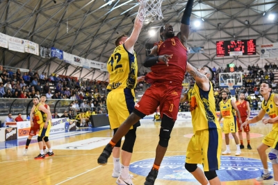 Lo Scafati Basket batte la Virtus Roma